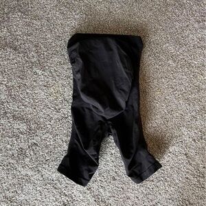 SKIMS Maternity Sculpting short